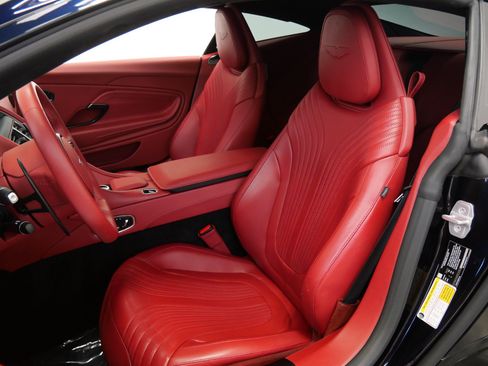 Used 2023 Aston Martin DB11 Coupe RWD image 27
