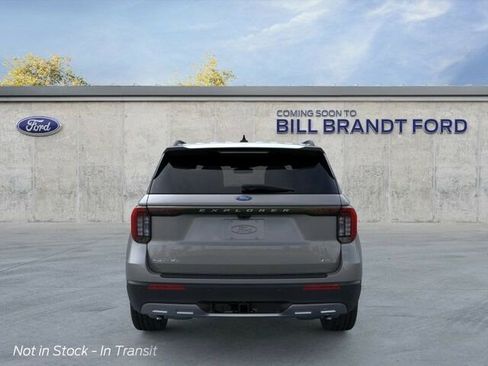 New 2026 Ford Explorer Active w/ Active Comfort Package image 5
