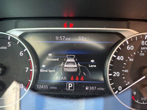 Certified 2024 Nissan Sentra SV image 9