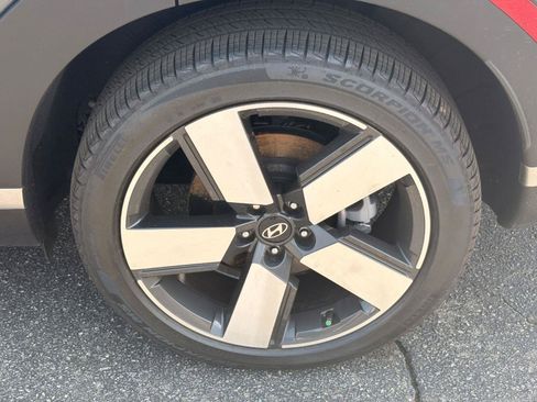 Used 2025 Hyundai Santa Fe Limited w/ Tow & Go Package FWD image 15