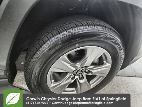 Used 2023 Toyota RAV4 XLE FWD image 32