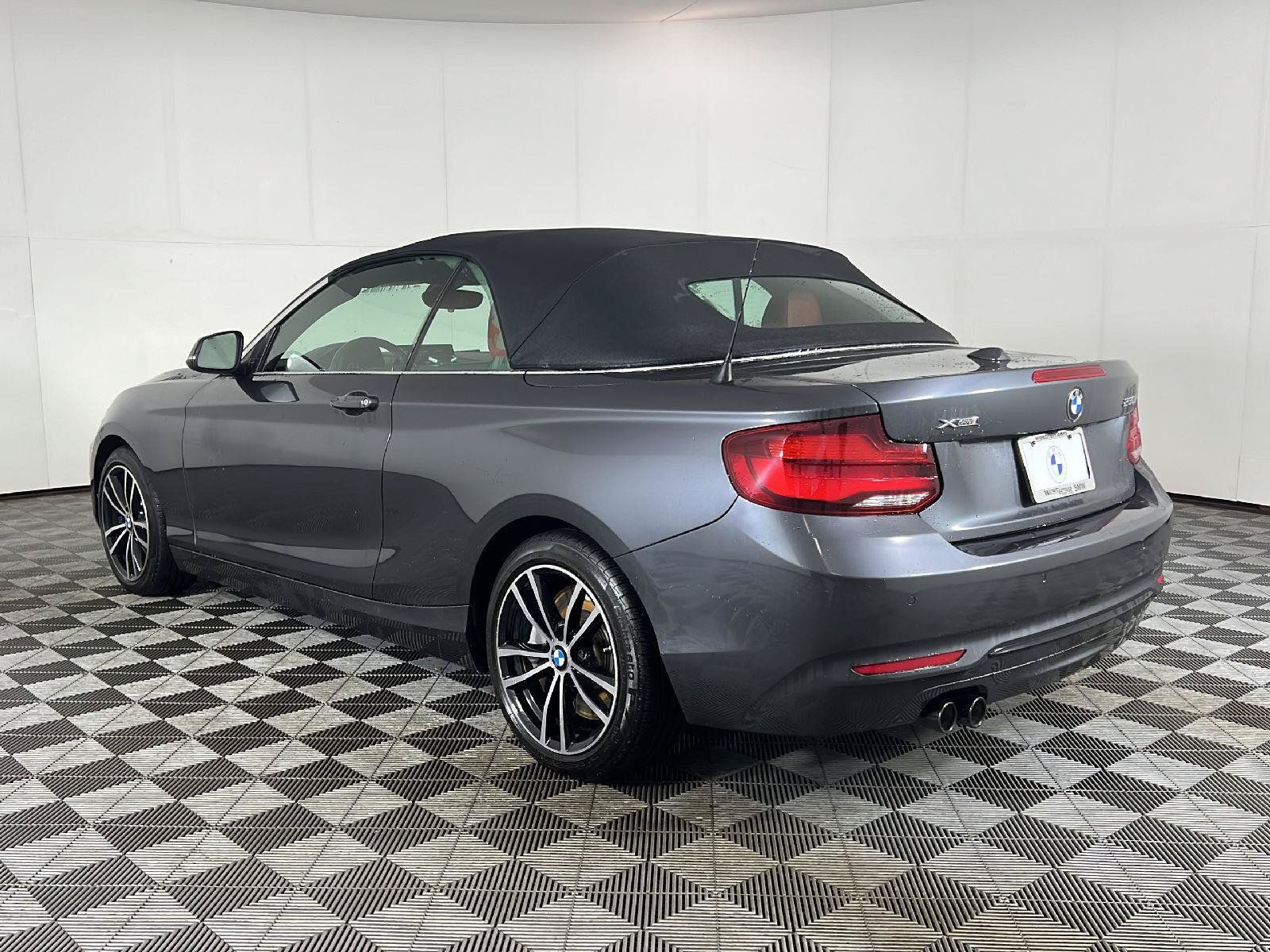 Used 2021 BMW 230i xDrive Convertible AWD/4WD image 9