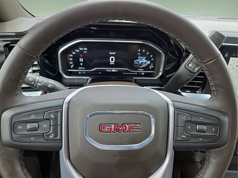 Used 2025 GMC Sierra 2500 SLT w/ SLT Premium Package AWD/4WD image 24