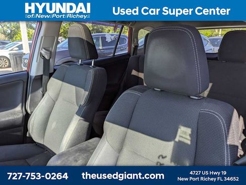 Used 2016 Toyota RAV4 XLE FWD image 3