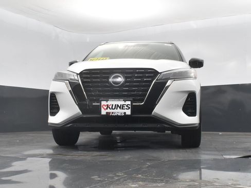 Used 2023 Nissan Kicks SR w/ SR Premium Package image 47
