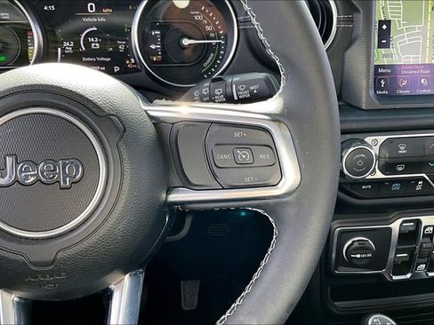 Used 2023 Jeep Wrangler Unlimited Sahara image 12