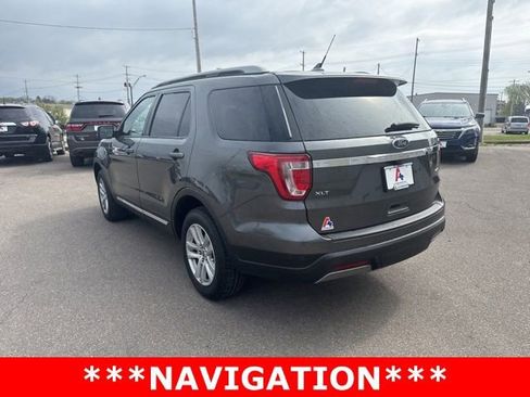 Used 2019 Ford Explorer XLT w/ Equipment Group 202A AWD/4WD image 5