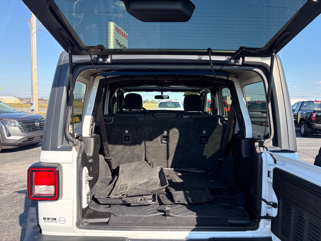 Used 2018 Jeep Wrangler Unlimited Sport S AWD/4WD image 17