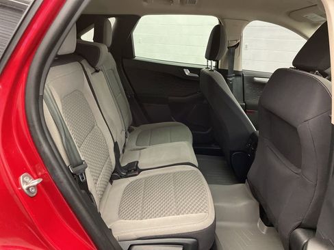 Used 2020 Ford Escape SE image 28