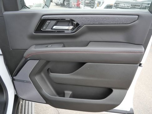 New 2026 GMC Yukon AT4 Ultimate AWD/4WD image 20