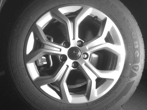 Used 2025 Jeep Compass Latitude AWD/4WD image 12