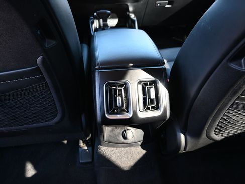 Used 2024 Kia Sorento S w/ Panoramic Sunroof Package image 19