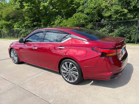 Used 2023 Nissan Altima 2.5 SL FWD image 3