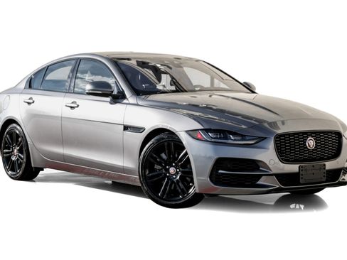 Used 2020 Jaguar XE S image 6