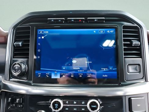 Used 2023 Ford F150 Lariat w/ Equipment Group 502A High image 18