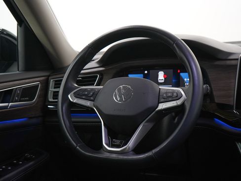 Used 2024 Volkswagen Atlas SEL Premium R-Line AWD/4WD image 15