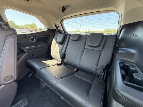 Used 2019 Subaru Ascent Limited AWD/4WD image 16