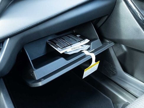 New 2026 Chevrolet Equinox LT image 18