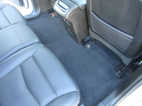 Used 2023 Cadillac XT6 Luxury image 24