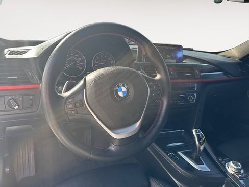 Used 2013 BMW 335i xDrive Sedan w/ Technology Pkg AWD/4WD image 13