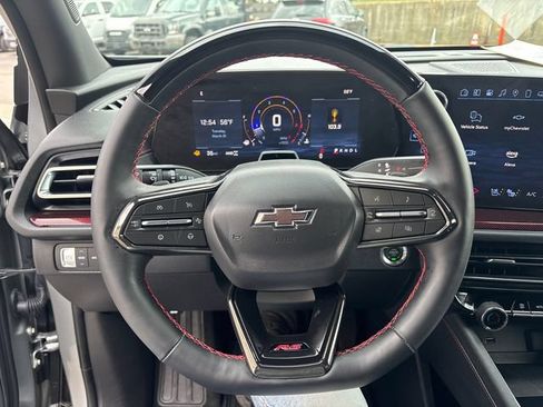 Used 2025 Chevrolet Traverse RS AWD/4WD image 26