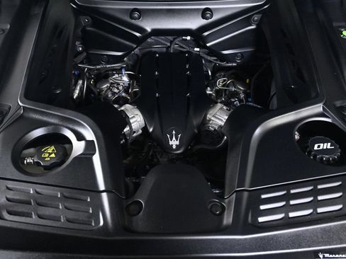 Used 2022 Maserati MC20 Coupe image 33