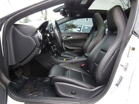 Used 2019 Mercedes-Benz CLA 250 4MATIC image 14