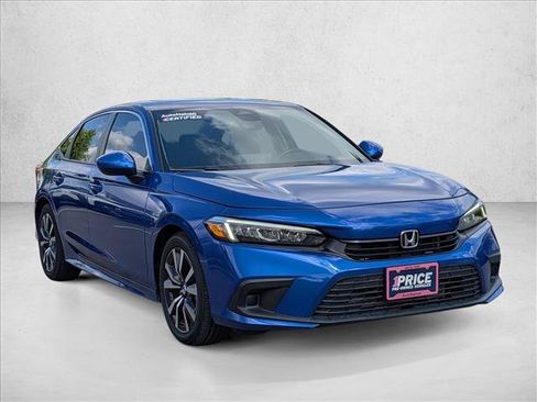 Used 2022 Honda Civic EX image 3
