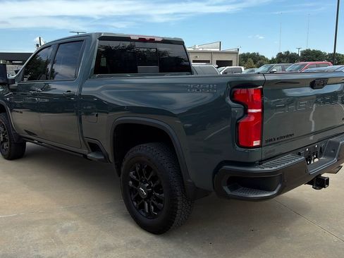 Used 2025 Chevrolet Silverado 2500 LTZ w/ Trail Boss Package AWD/4WD image 8