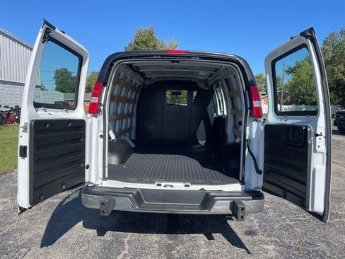Used 2024 Chevrolet Express 2500 Work Van w/ Driver Convenience Package image 12