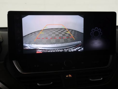 Used 2023 Nissan Altima 2.5 SV w/ SV Premium Package FWD image 45