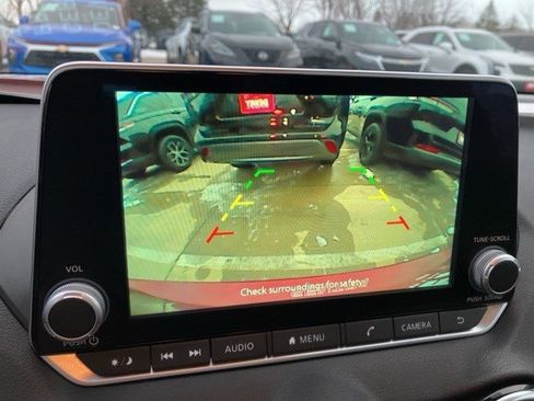 Used 2024 Nissan Sentra SV w/ Trunk Package image 18