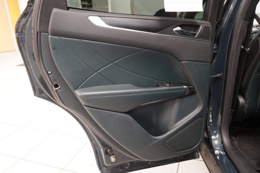 Used 2019 Lincoln MKC Reserve w/ MKC Climate Package AWD/4WD image 27
