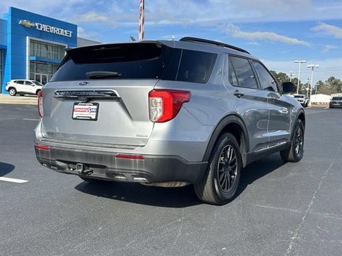 Used 2020 Ford Explorer XLT w/ Comfort Package RWD image 7