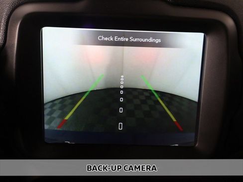 Used 2020 Jeep Renegade Latitude w/ UConnect 8.4 Nav Group image 4