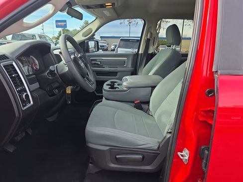 Used 2019 RAM 1500 Classic SLT image 8