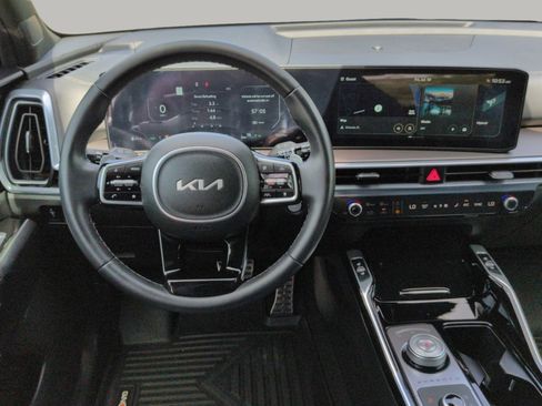Certified 2025 Kia Sorento SX Prestige AWD/4WD image 19