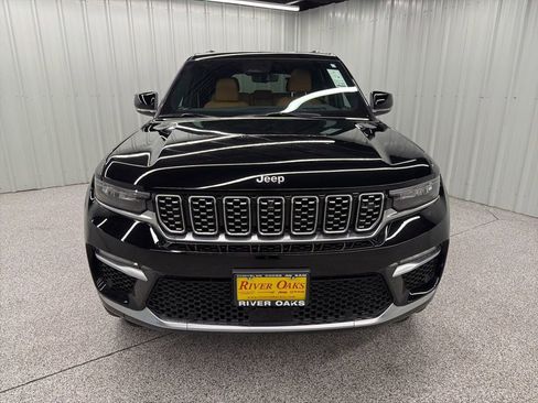 Used 2023 Jeep Grand Cherokee Summit AWD/4WD image 2