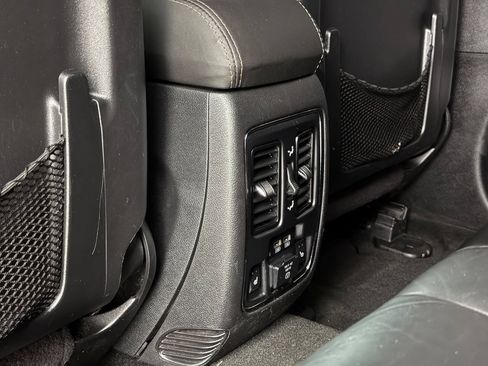 Used 2014 Jeep Grand Cherokee Limited AWD/4WD image 27