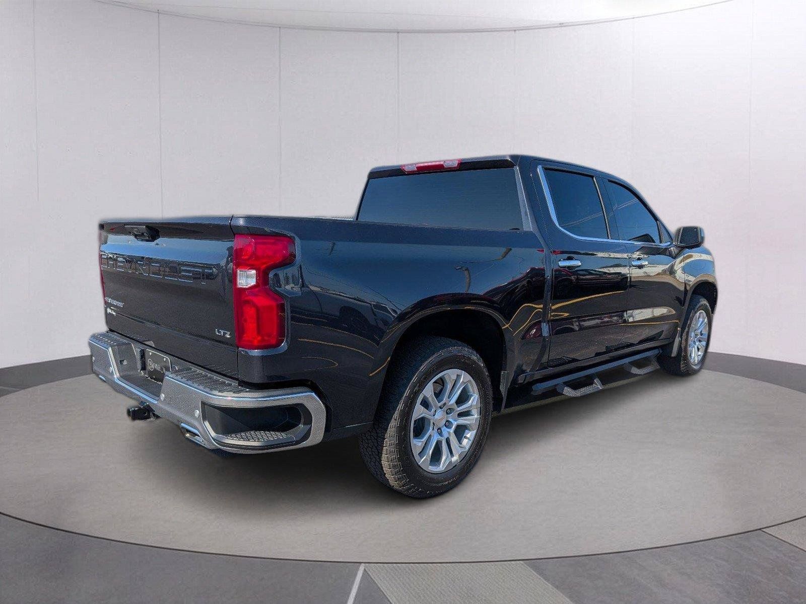 Certified 2024 Chevrolet Silverado 1500 LTZ AWD/4WD image 7