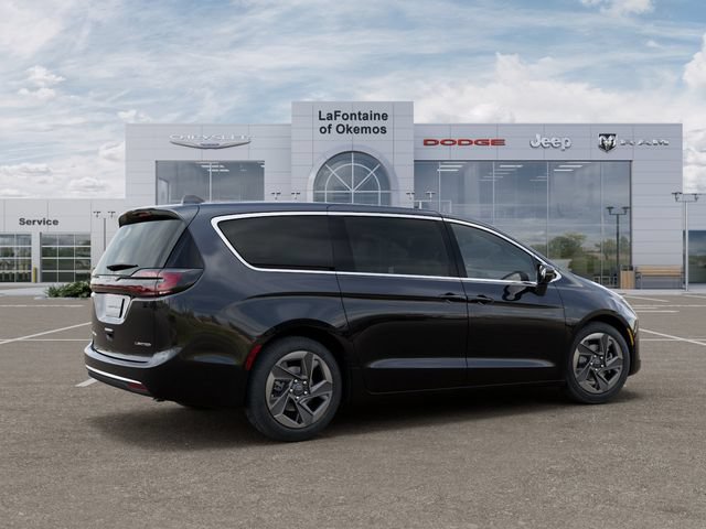 New 2027 Chrysler Pacifica Limited w/ Family Tech Group FWD image 4