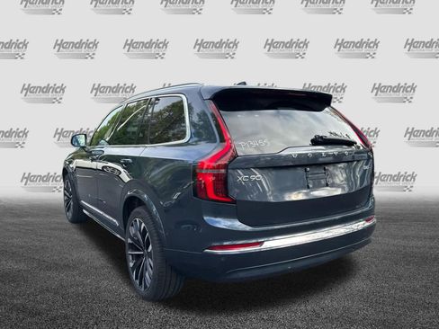 Used 2025 Volvo XC90 B6 Plus image 11