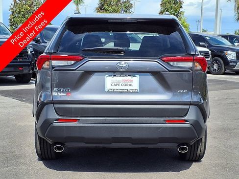 Used 2020 Toyota RAV4 XLE Premium FWD image 6