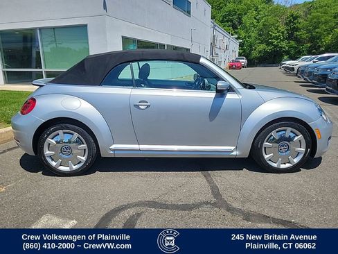 Used 2015 Volkswagen Beetle 1.8T FWD image 32