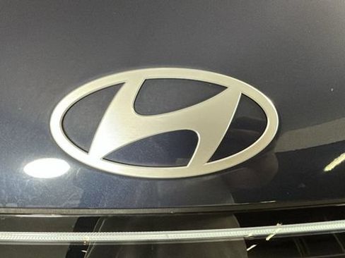Certified 2025 Hyundai Kona SEL AWD/4WD image 8