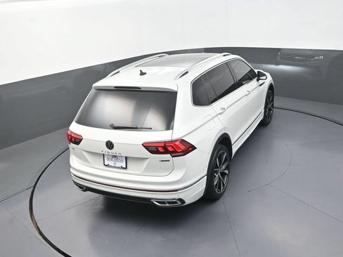 Used 2024 Volkswagen Tiguan SEL R-Line AWD/4WD image 19