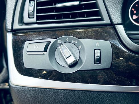 Used 2015 BMW 528i Sedan image 40