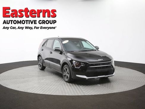 Used 2025 Kia Niro LX FWD image 37