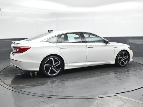 Used 2022 Honda Accord Sport image 4