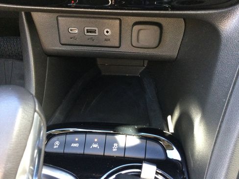 Used 2023 Buick Encore GX Essence w/ Experience Buick Package image 16